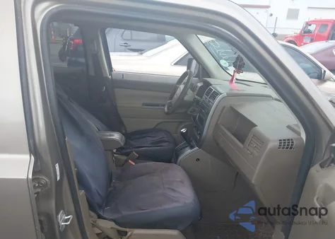 2007 Jeep Patriot Sport from USA, damaged, VIN 1J8FF28W77D370435